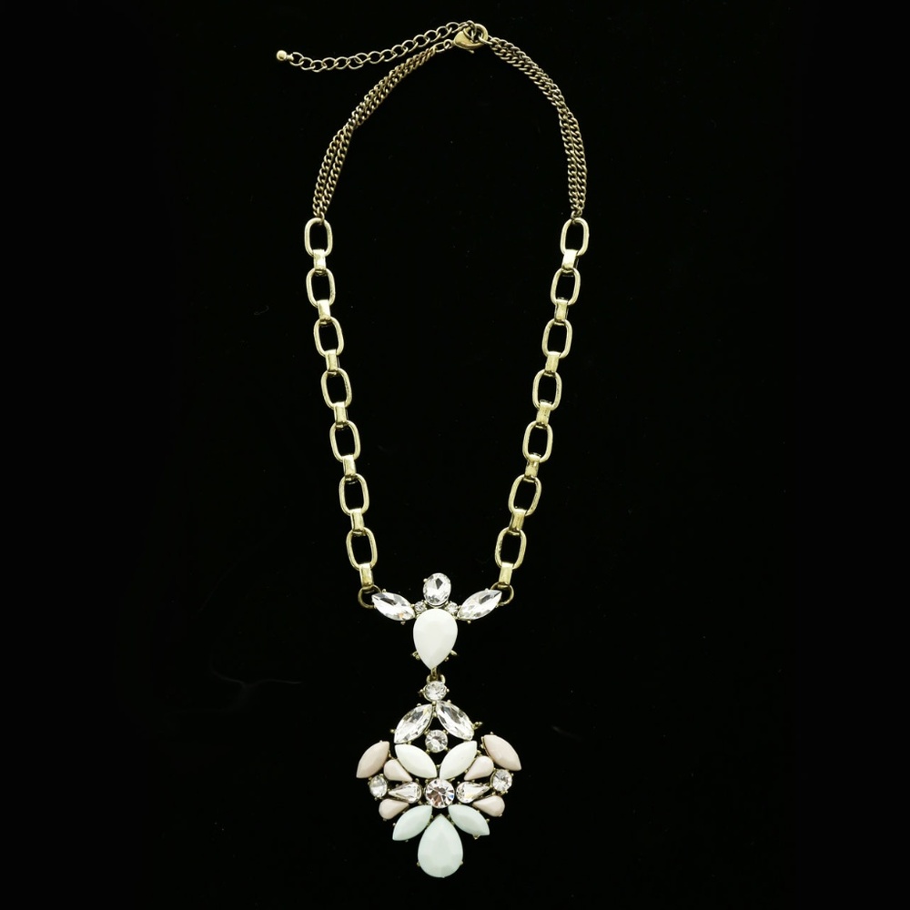 Luxury Crystal Y-Necklace Gold/White NWOT